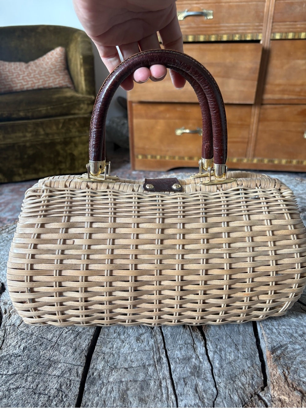 Vintage Wicker & Beaded Top Handle Handbag | Made in Hong Kong - Picture 5 of 9